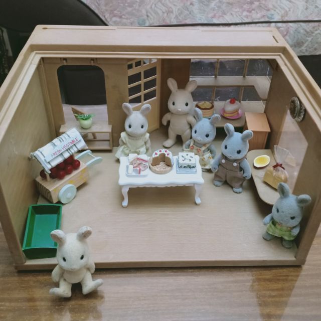 sylvanian families shopee