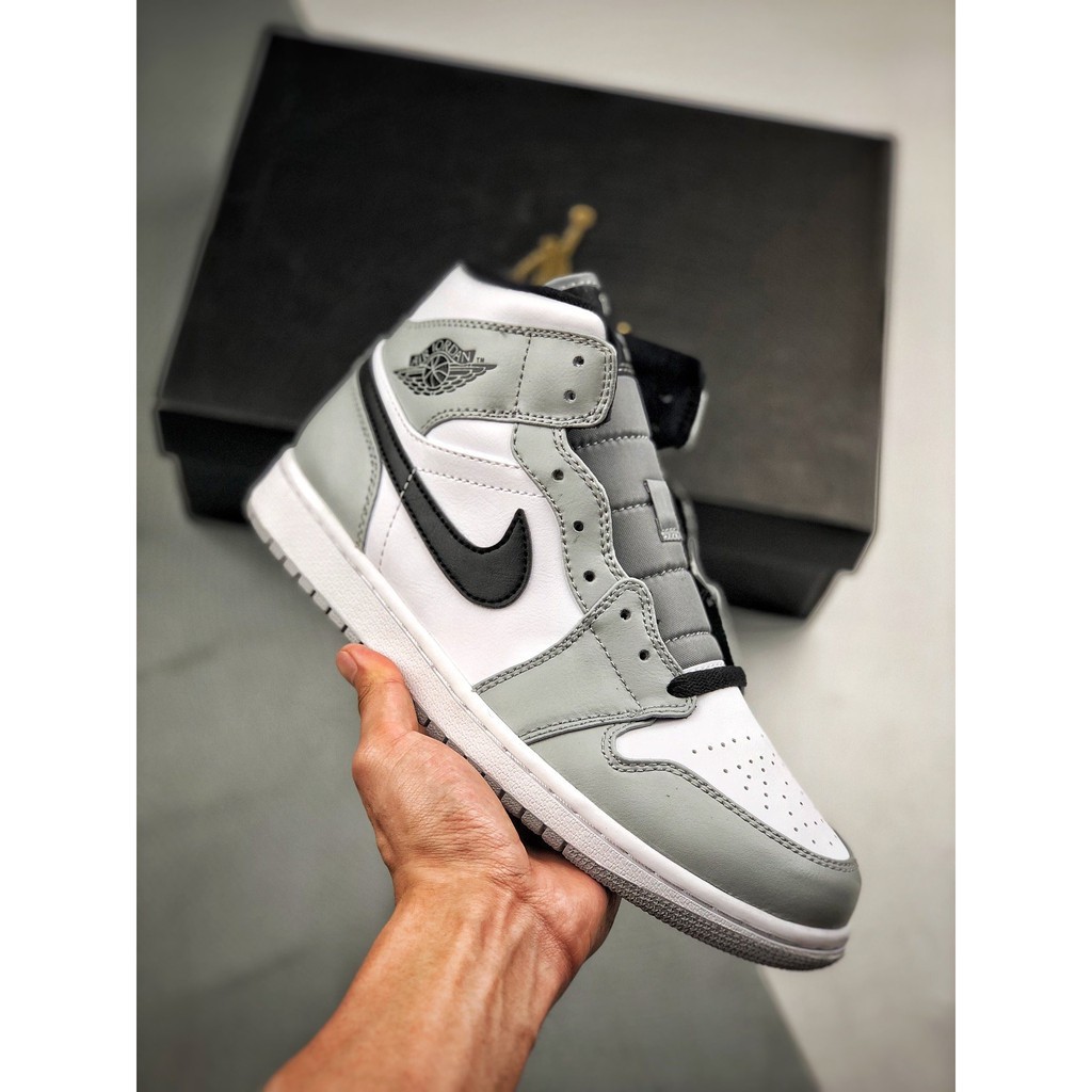 nike air jordan 1 mid men's shoe