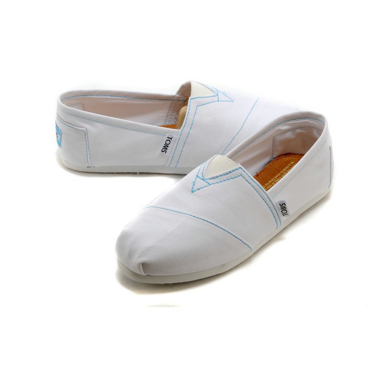 toms classic white canvas