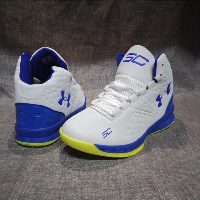 Armour Stephen Curry basketball shoes 