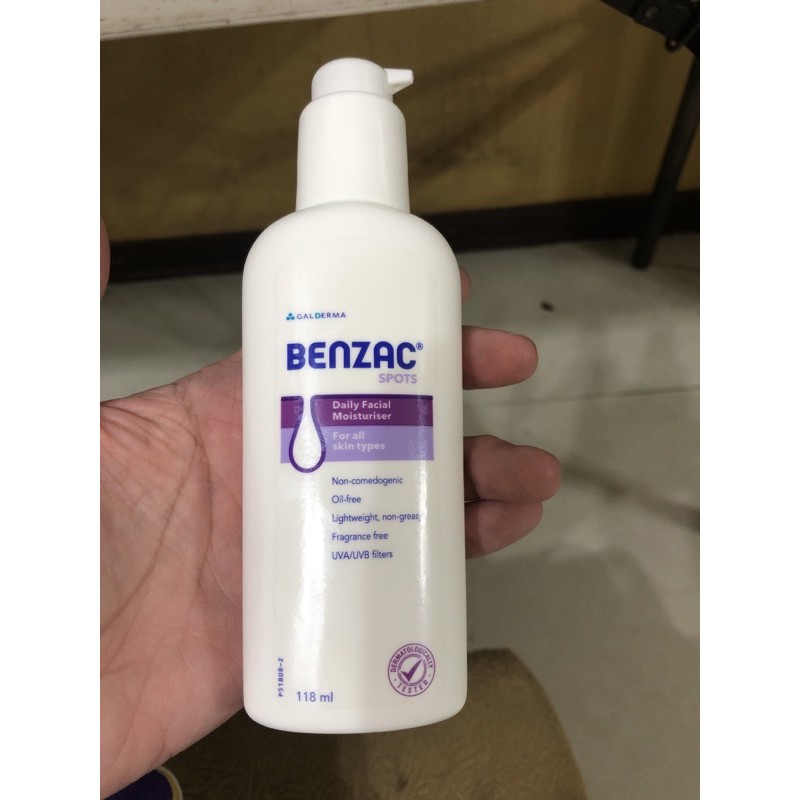 benzac moisturiser