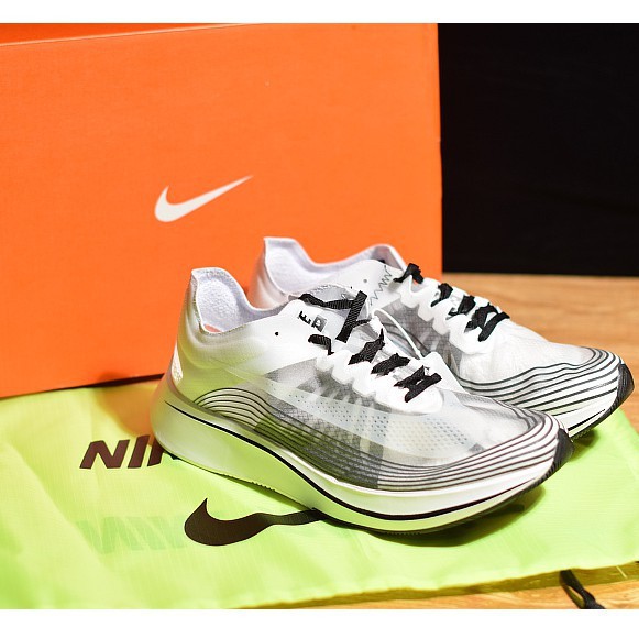 nike zoom fly sp running