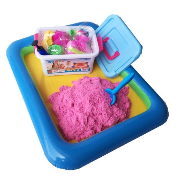 kinetic sand in motion