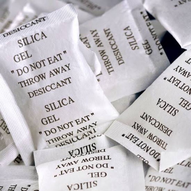 Silica Gel Desiccant Non Toxic And Absorb Moisture 1 5 Gram Shopee Philippines