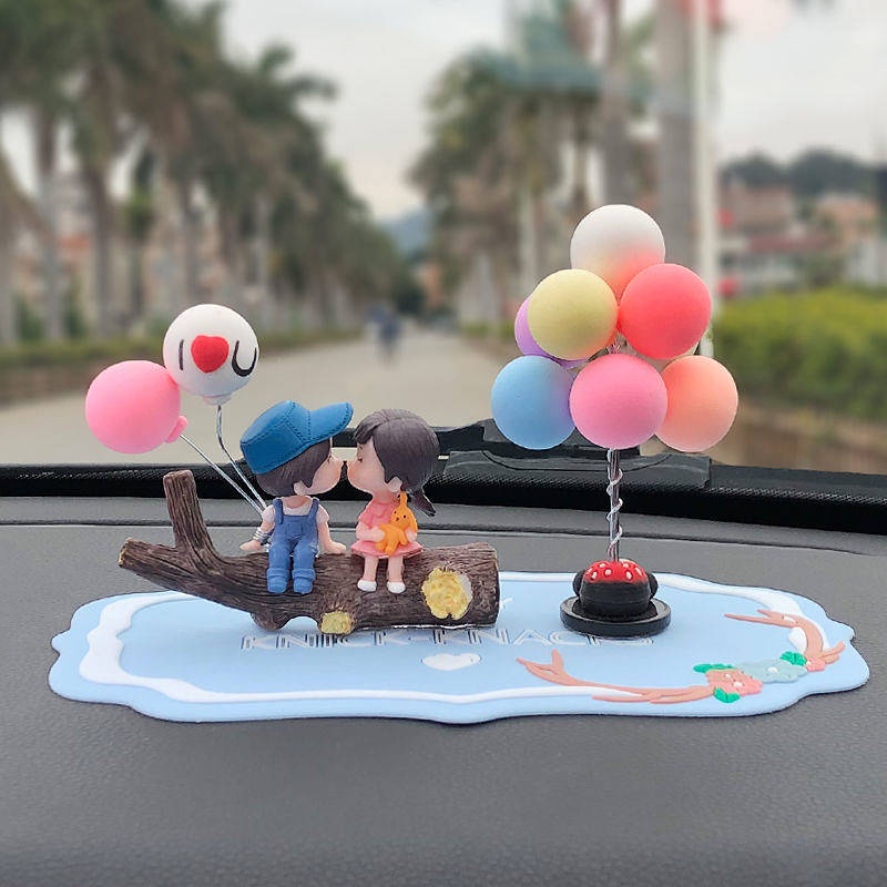 Car interior Dashboard accessories 2022 New Car Aromatherapy Couple Cute Dashboard Car