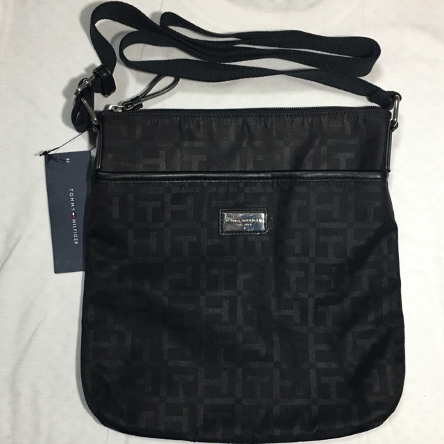 tommy hilfiger body bag price