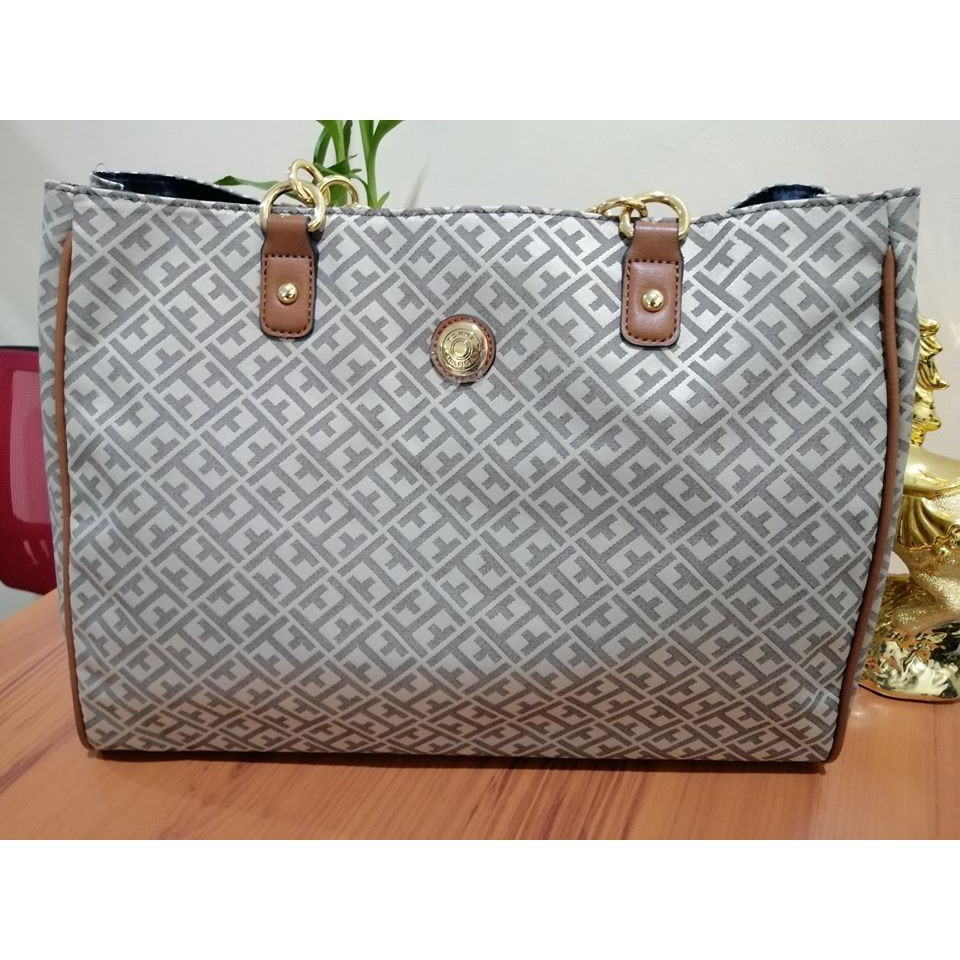 tommy hilfiger tote purse