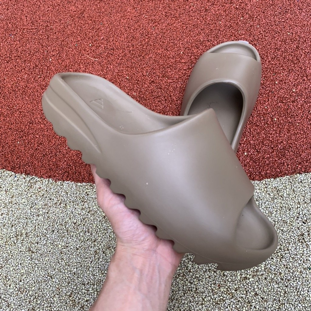 yeezy slides earth