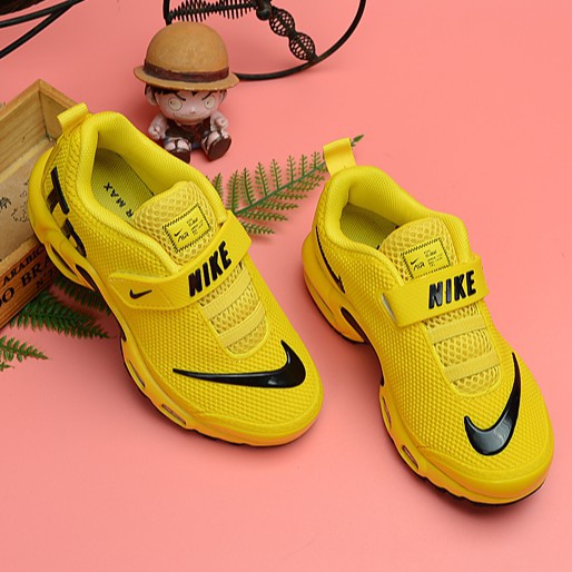 yellow nike shoes boys
