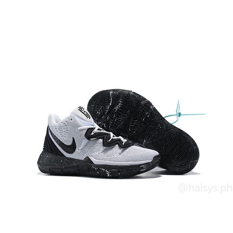 kyrie 4s black and white