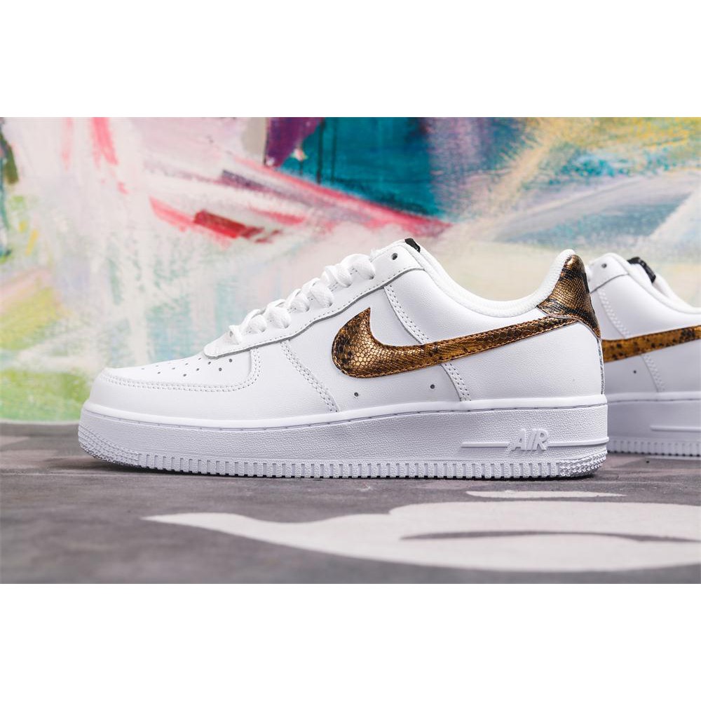 nike air force 1 07 lv8 black gold