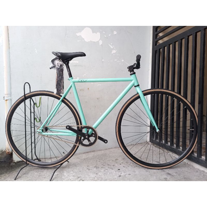 celt fixie bike price