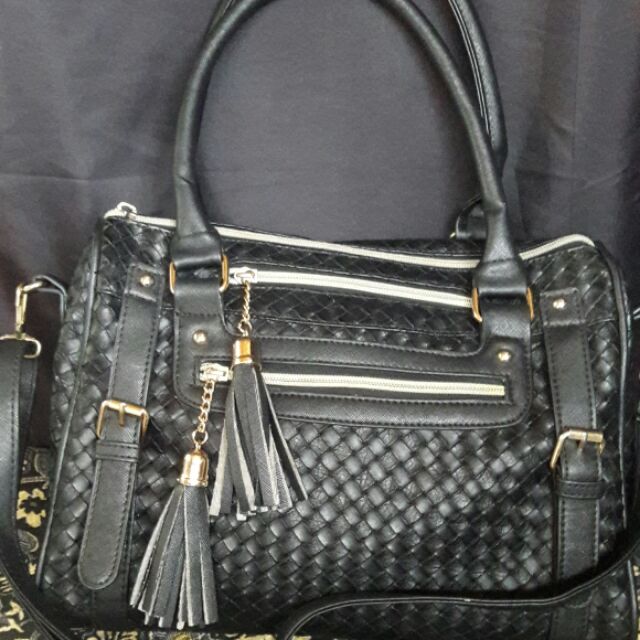 giles n brooks sling bag