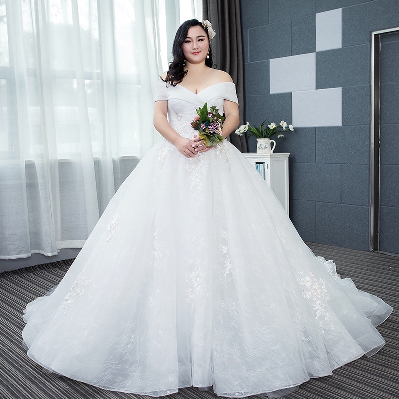 simple wedding gown for chubby