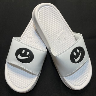 nike slides smiley face