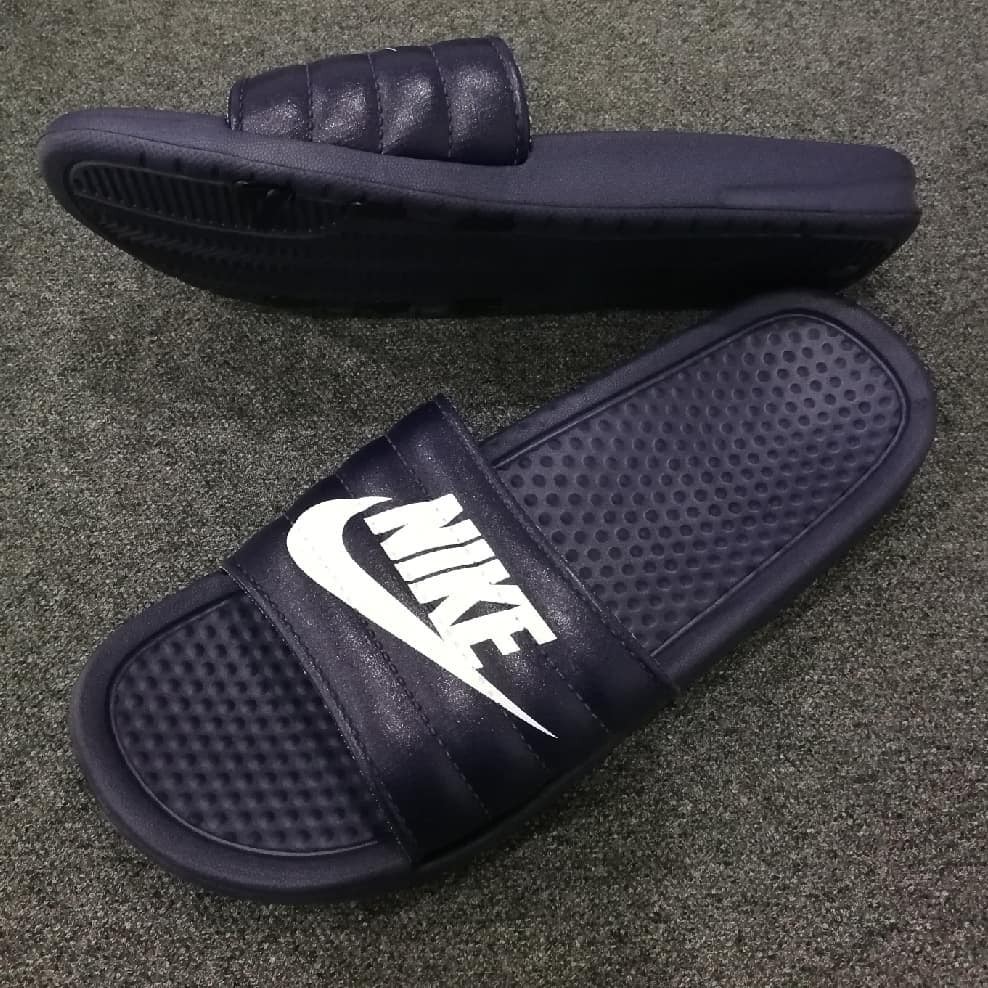 nike purple slippers