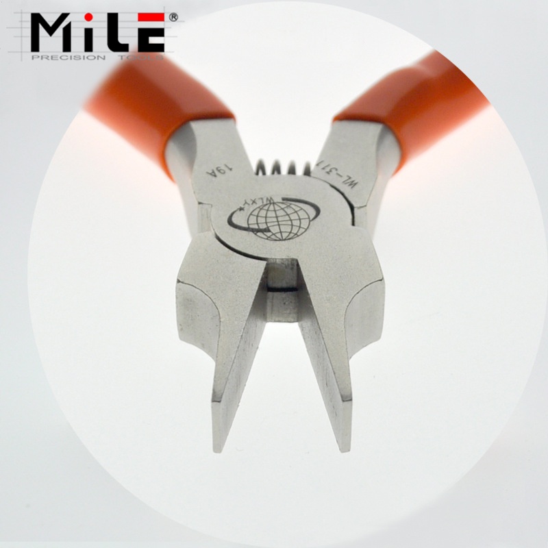 5.3Wide-Head Flat Nose Pliers Special Toothless Design Suitable for Repairing Electronic Components Personal DIY Making