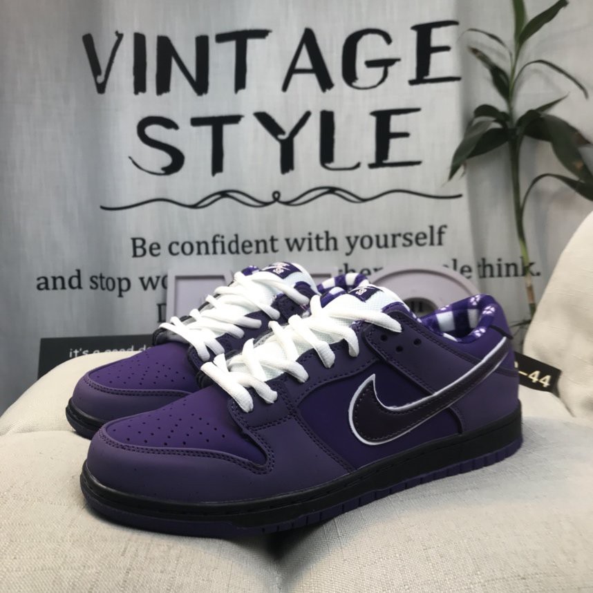 purple nike gym shoes