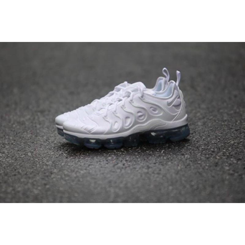 nike vapormax plus on sale