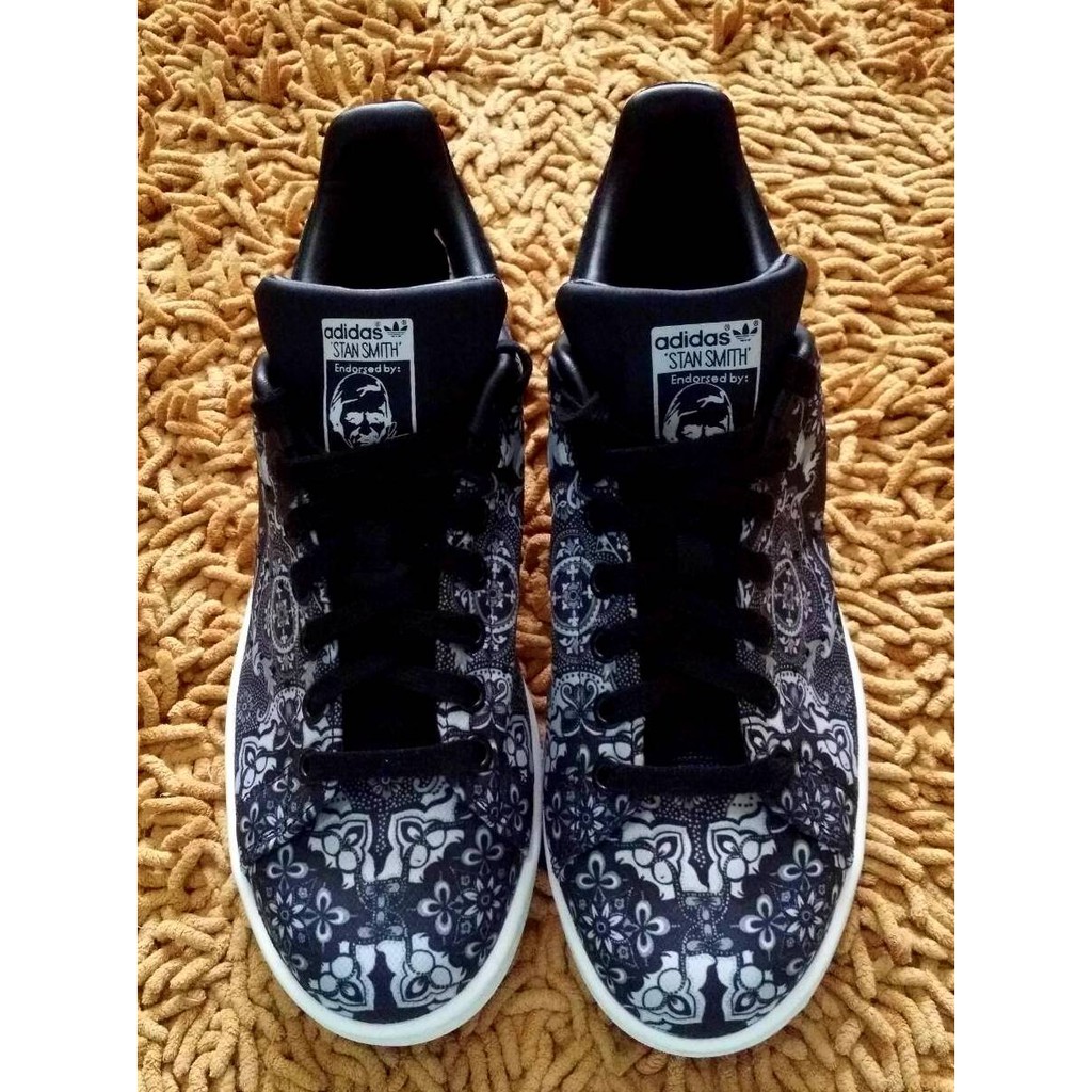 stan smith paisley