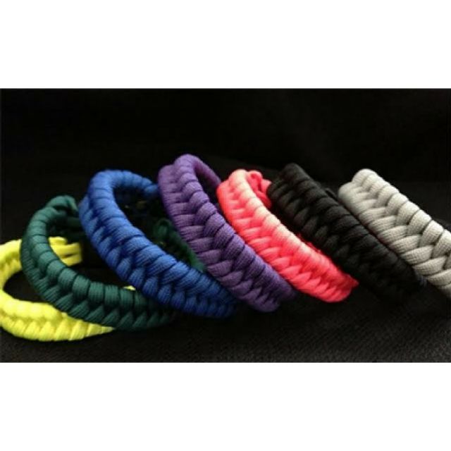 two color paracord bracelet