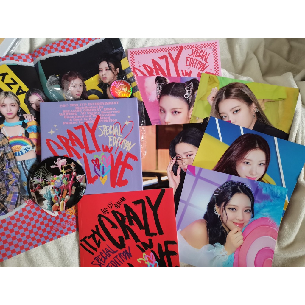 UNSEALED Itzy Crazy In Love Special Edition - Photobook | Shopee ...