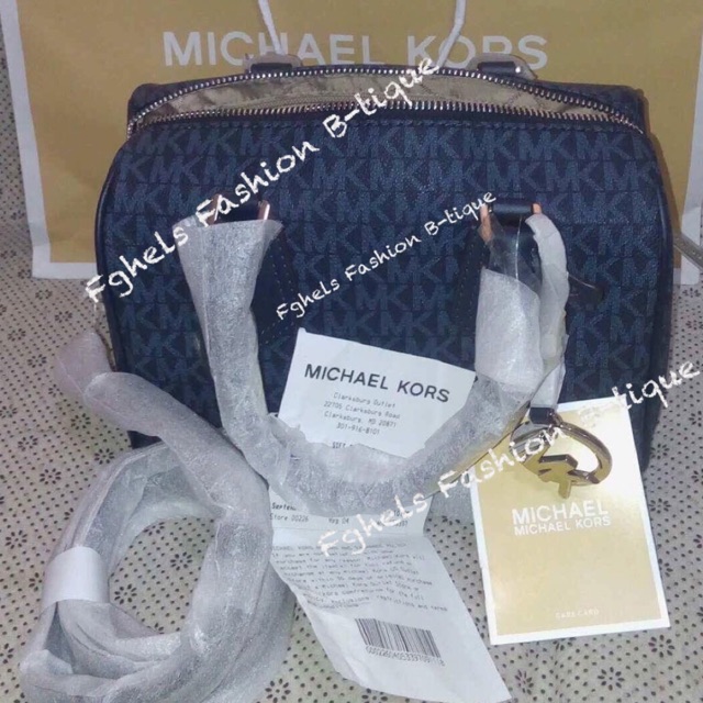 michael kors aria handbag