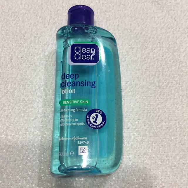 clean & clear deep cleansing lotion for sensitive skin 200ml