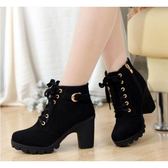 heeled snow boots