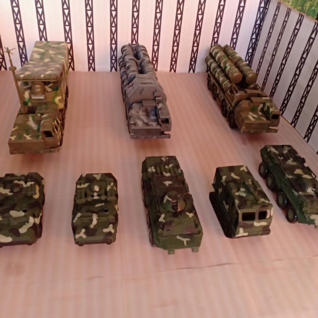 diecast metal tanks