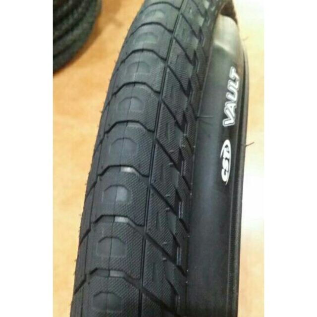 20x2 25 bmx tire