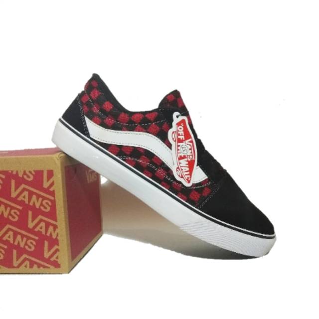 van shoes red