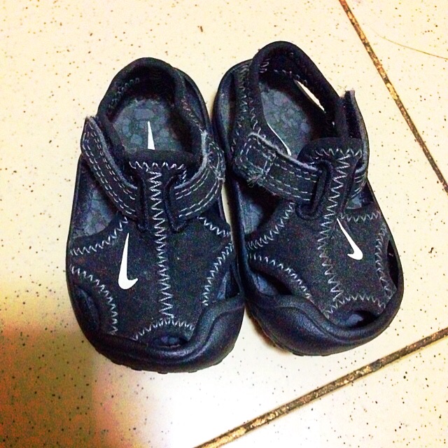 nike baby sandals