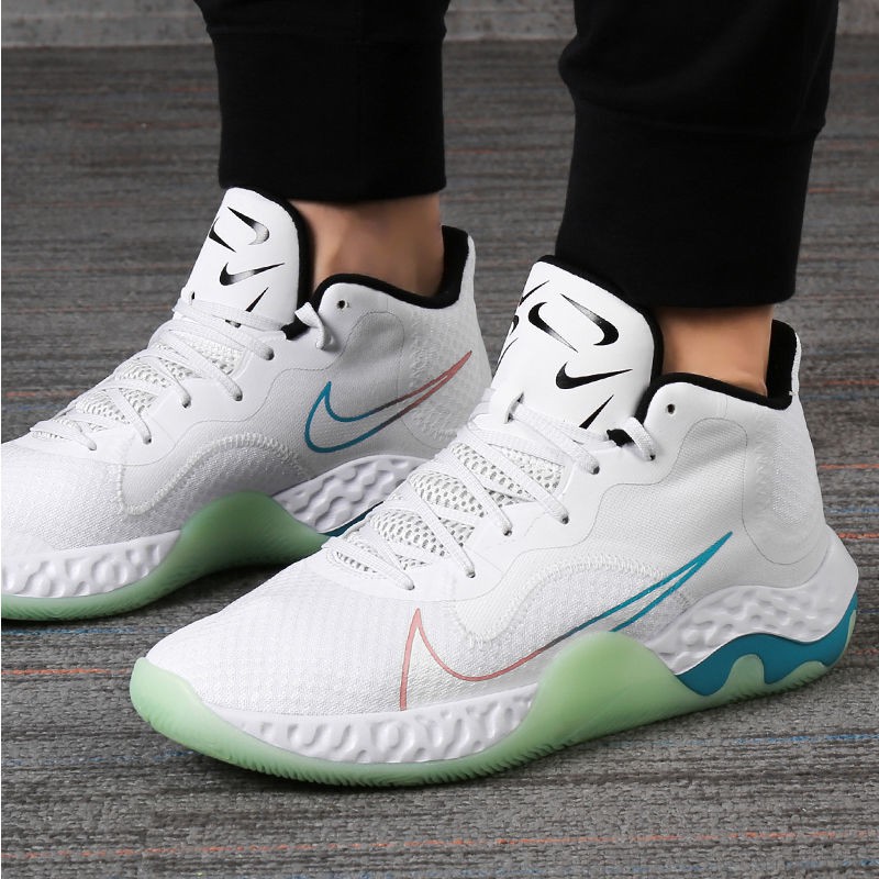 nike slip resistant sneakers