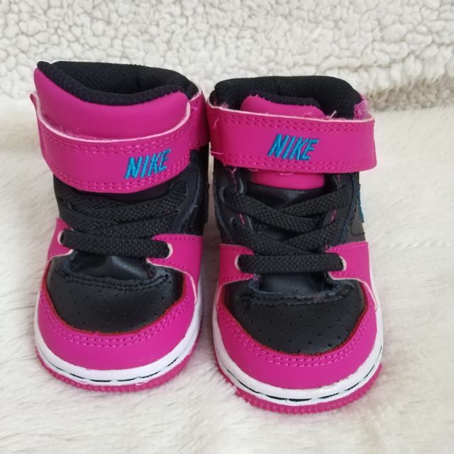 baby girl size 3 nike shoes