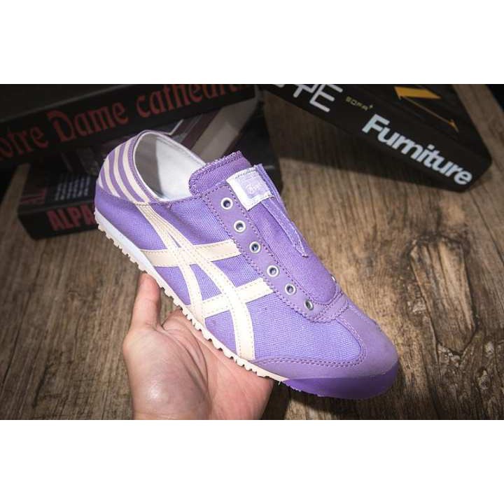 light purple running shoes