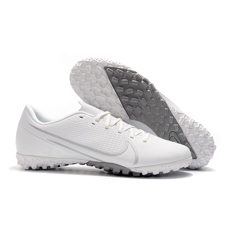 View All Nike Mercurial Vapor XIII Pro IC Nuovo White Boots.