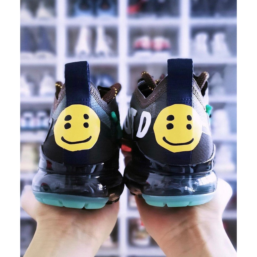 vapormax smiley face