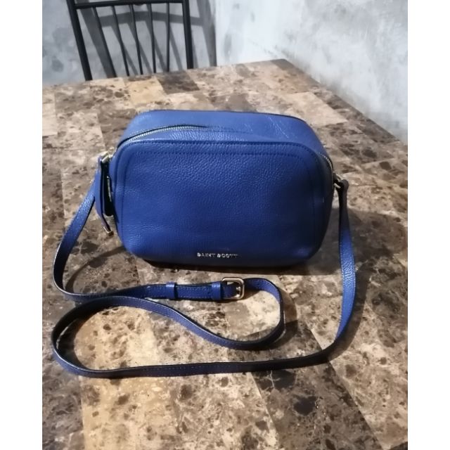 st scott sling bag