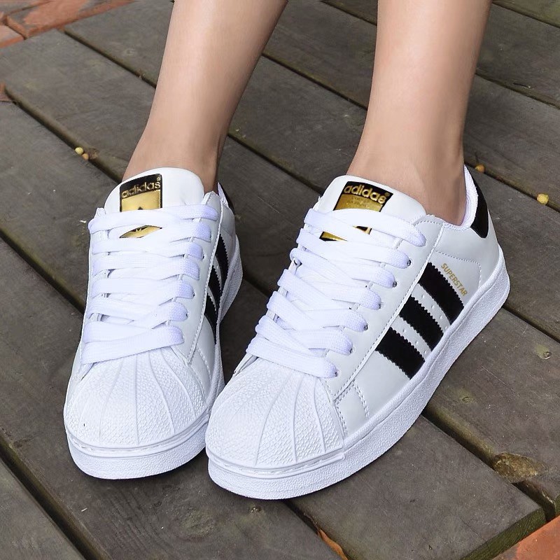 adidas superstar male vs female