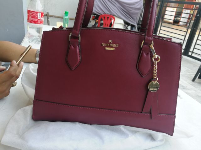 nine west burgundy handbag