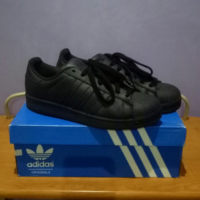 adidas originals triple black