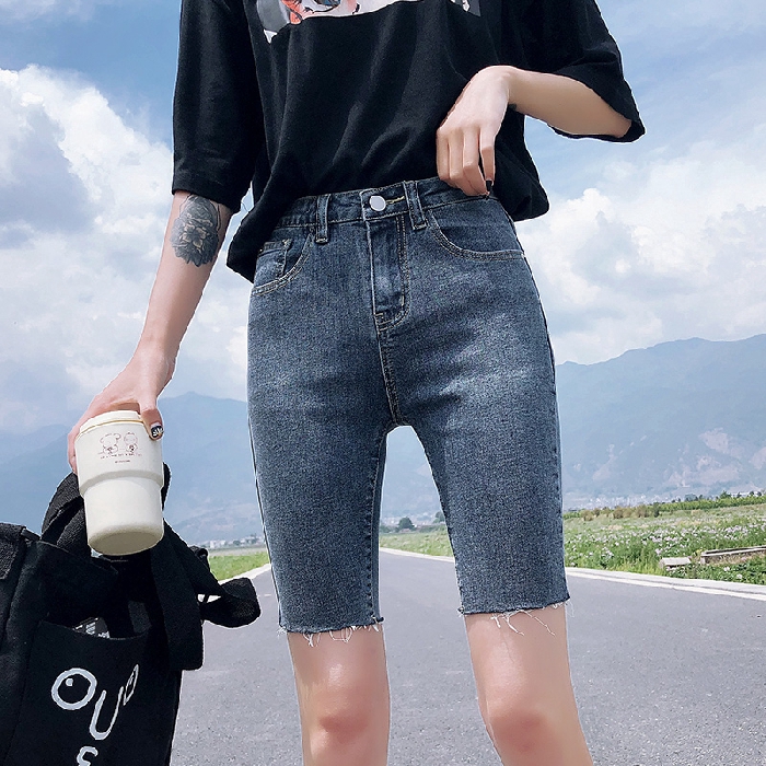 womens black denim capris