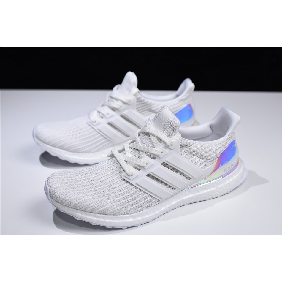 ultra boost 4.0 triple white