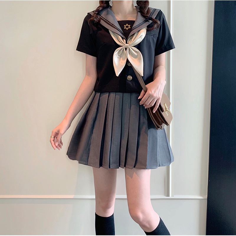 JK uniform - Bộ đồng phục được yêu thích nhất trong anime. Lấy cảm hứng từ cuộc sống học đường Nhật Bản, JK uniform luôn là lựa chọn hàng đầu của các bạn trẻ yêu thích anime.