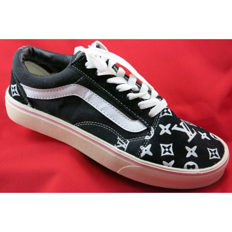 womens black canvas vans