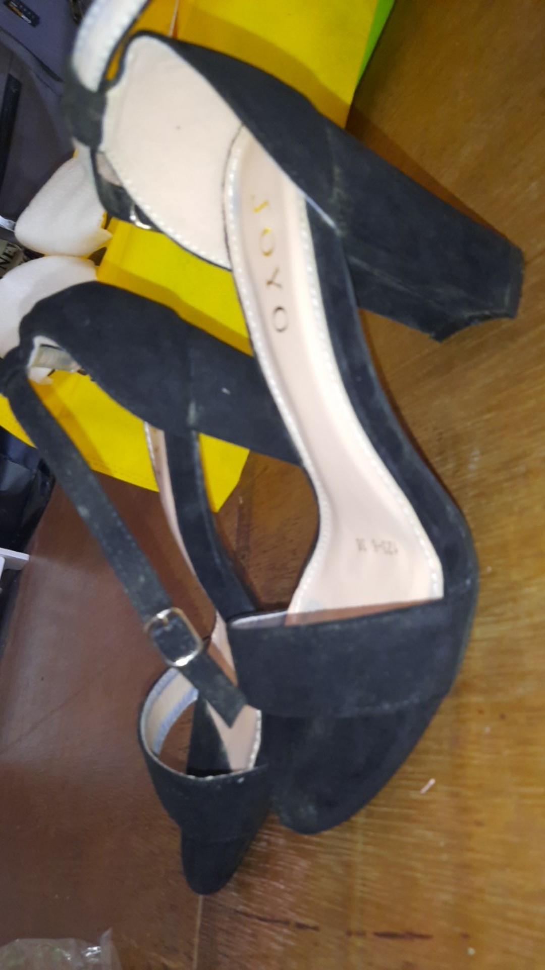 3.5 inch court heels