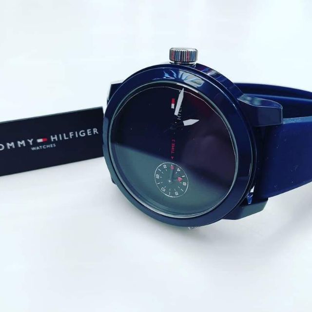 tommy hilfiger men navy blue analogue watch