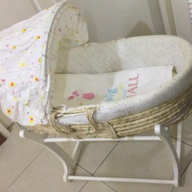 moses basket and rocker