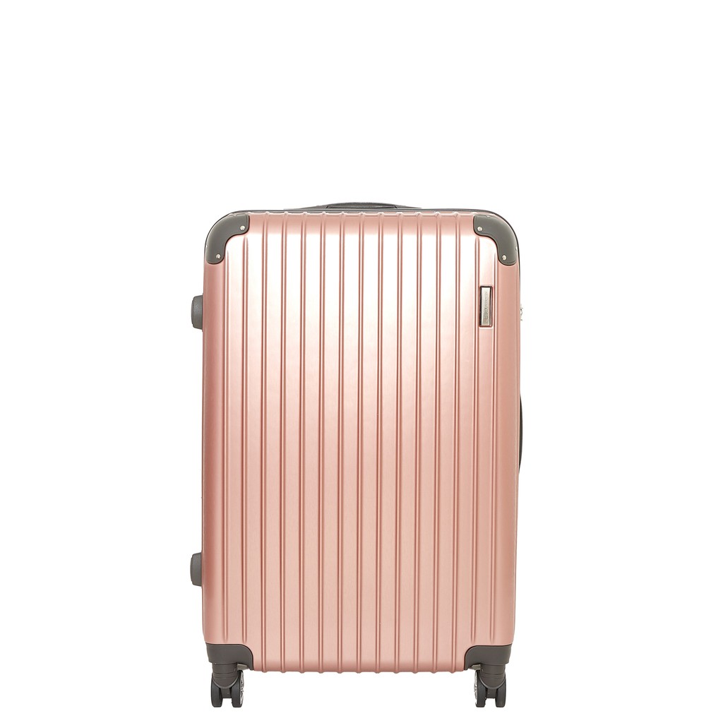 28 inch luggage linear dimensions